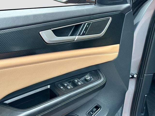 2024 Volkswagen Atlas Cross Sport 2.0T SEL