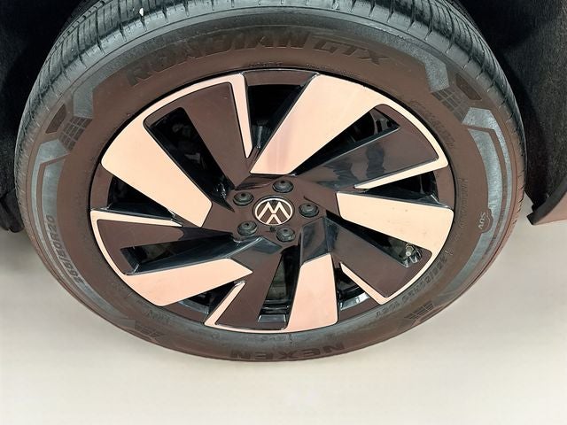 2024 Volkswagen Atlas Cross Sport 2.0T SEL