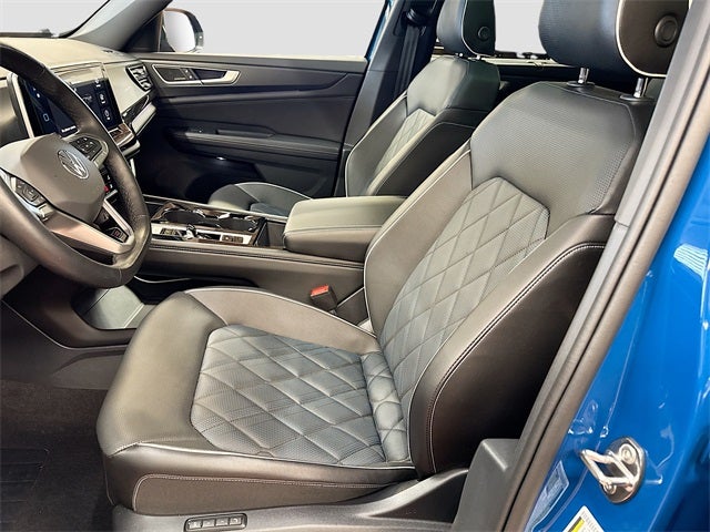 2025 Volkswagen Atlas Cross Sport 2.0T SEL Premium R-Line