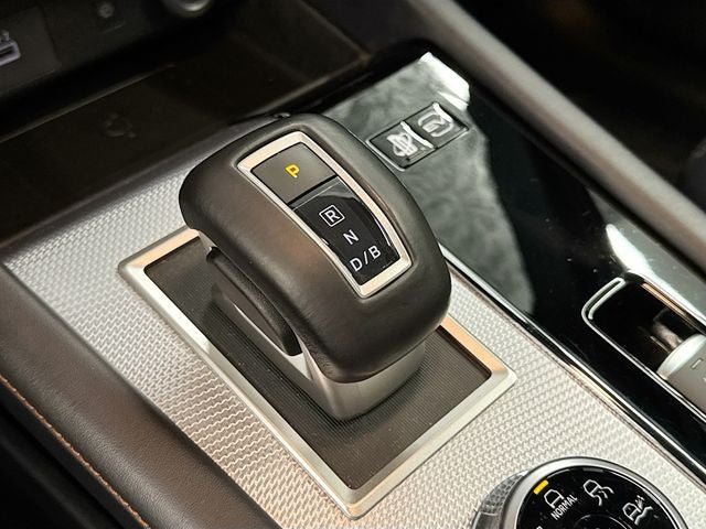 2025 Mitsubishi Outlander PHEV Base