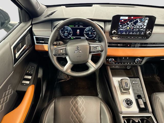 2025 Mitsubishi Outlander PHEV Base