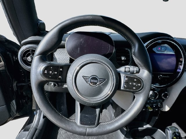 2024 MINI HARDTOP 2 DOOR Iconic