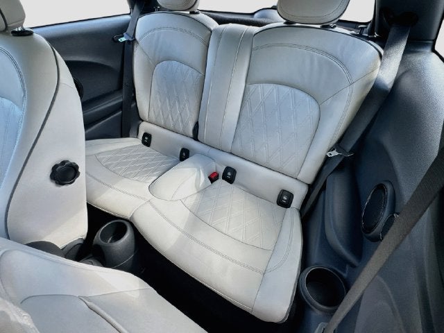 2024 MINI HARDTOP 2 DOOR Iconic