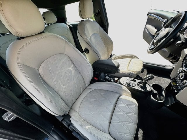 2024 MINI HARDTOP 2 DOOR Iconic
