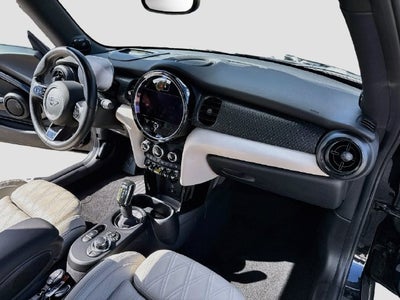 2024 MINI HARDTOP 2 DOOR Iconic