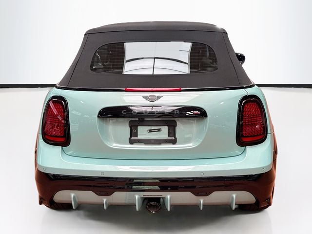 2025 MINI CONVERTIBLE Iconic