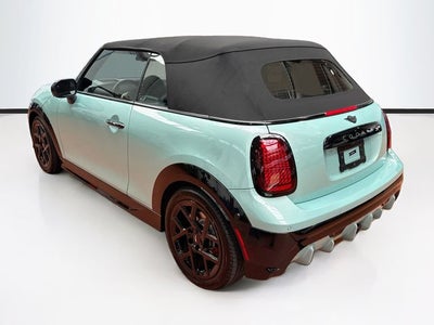 2025 MINI CONVERTIBLE Iconic