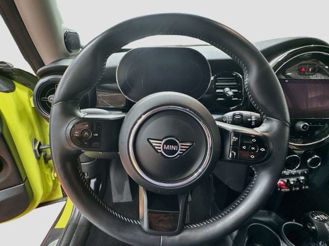 2024 MINI HARDTOP 2 DOOR Signature