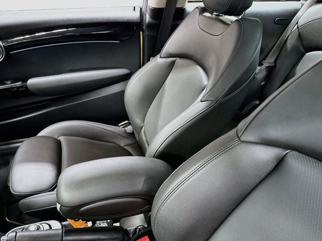 2024 MINI HARDTOP 2 DOOR Signature