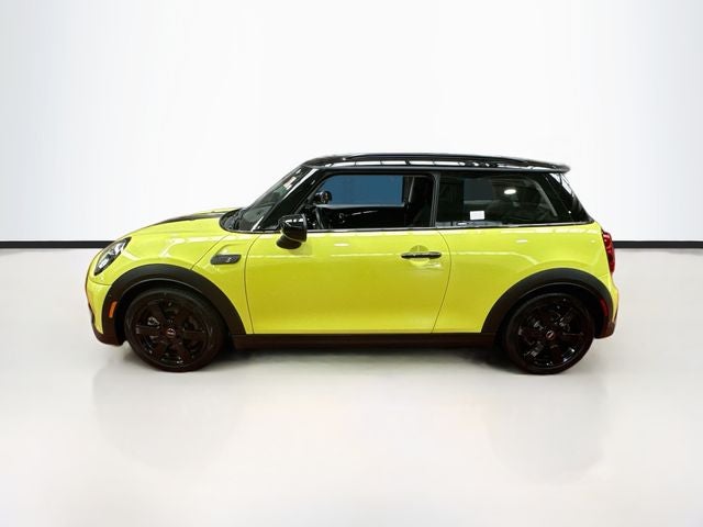 2024 MINI HARDTOP 2 DOOR Signature
