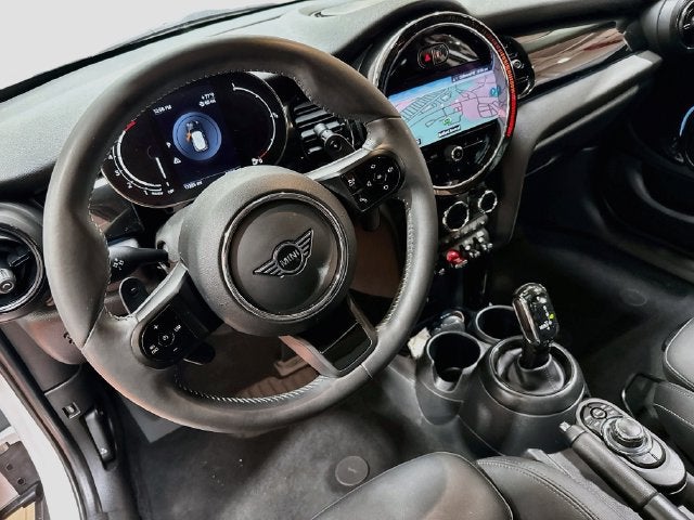 2024 MINI HARDTOP 4 DOOR Signature