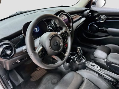 2024 MINI HARDTOP 4 DOOR Signature