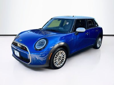 2026 MINI 4 DOOR Iconic