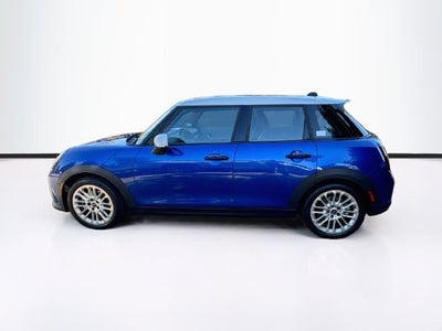 2026 MINI 4 DOOR Iconic
