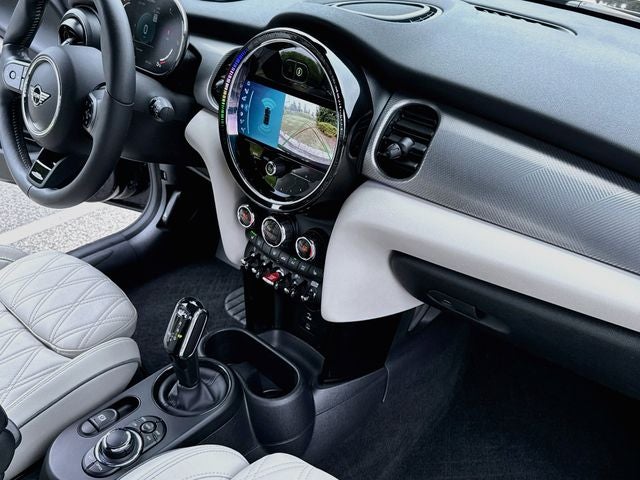2024 MINI CONVERTIBLE Iconic