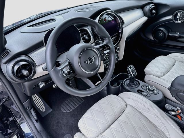 2024 MINI CONVERTIBLE Iconic