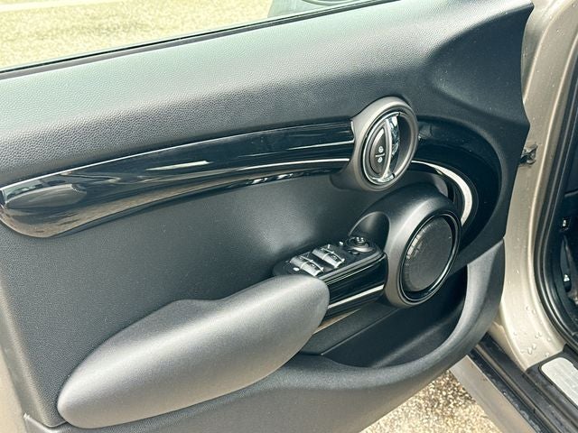 2016 MINI Cooper S Base