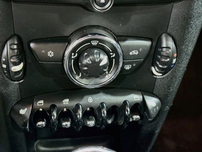 2011 MINI CONVERTIBLE Base