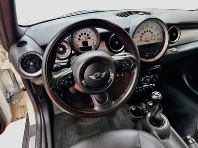 2011 MINI CONVERTIBLE Base