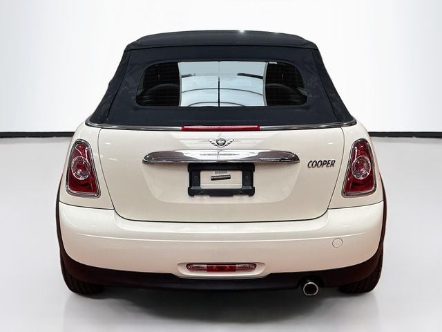 2011 MINI CONVERTIBLE Base