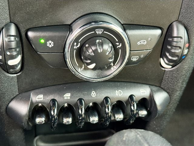 2012 MINI CONVERTIBLE Base