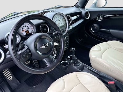 2012 MINI CONVERTIBLE Base