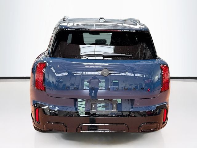 2027 MINI COUNTRYMAN ICONIC