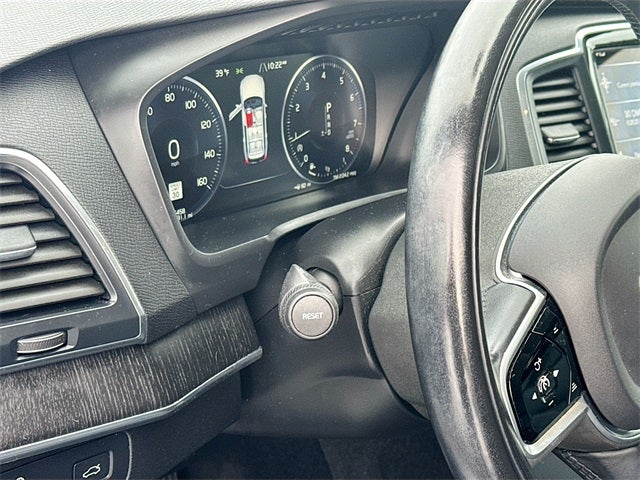 2020 Volvo XC90 T6 Momentum