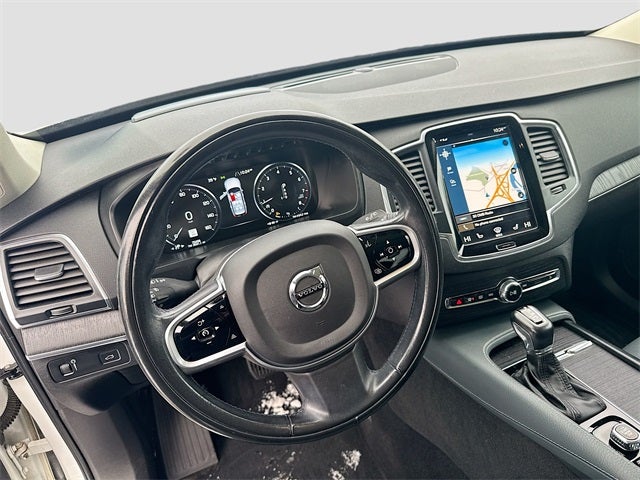 2020 Volvo XC90 T6 Momentum