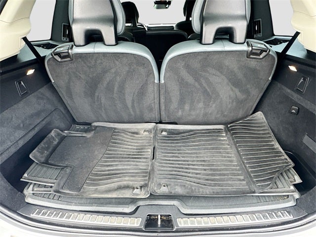 2020 Volvo XC90 T6 Momentum