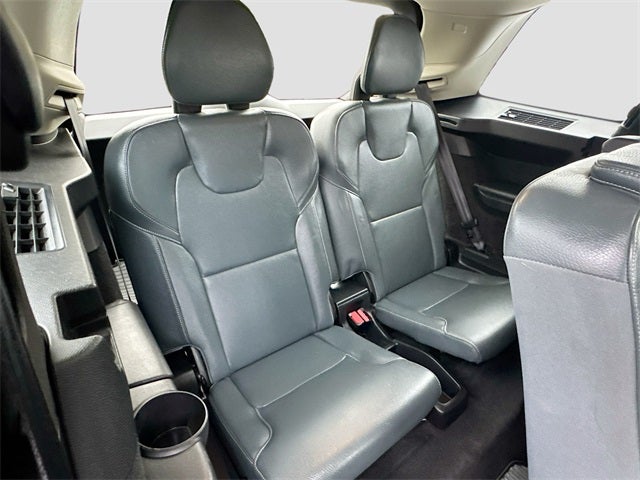 2020 Volvo XC90 T6 Momentum