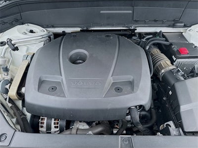 2020 Volvo XC90 T6 Momentum
