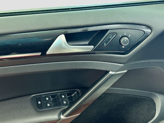 2016 Volkswagen Golf GTI Base