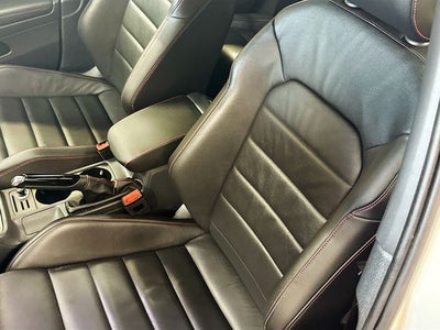 2016 Volkswagen Golf GTI Base
