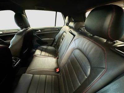 2016 Volkswagen Golf GTI Base