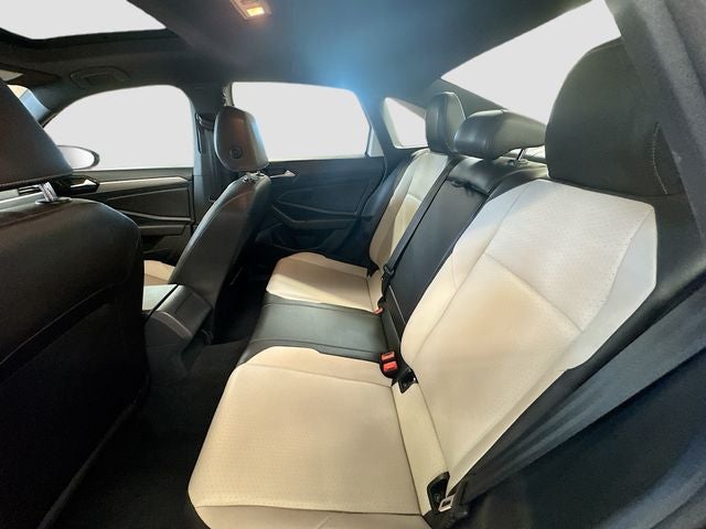 2019 Volkswagen Jetta R-Line