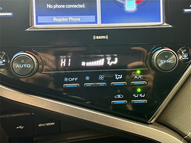 2020 Toyota Camry Hybrid SE