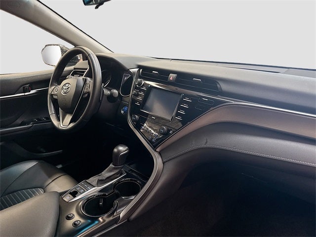 2020 Toyota Camry Hybrid SE