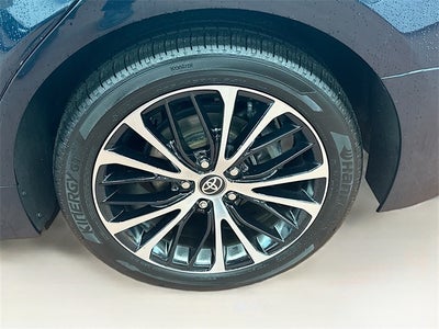 2020 Toyota Camry Hybrid SE