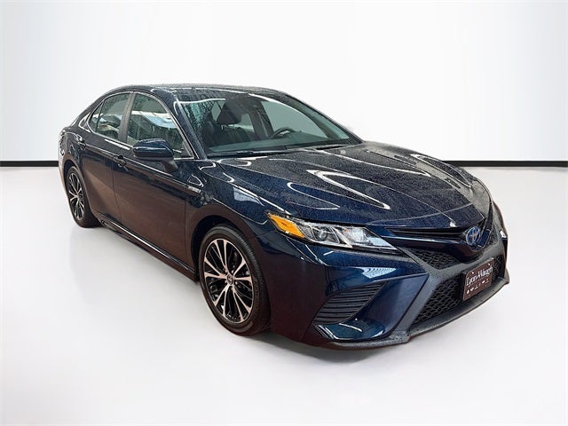 2020 Toyota Camry Hybrid SE