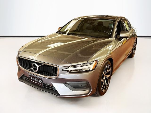 2020 Volvo S60 T5 Momentum's photo