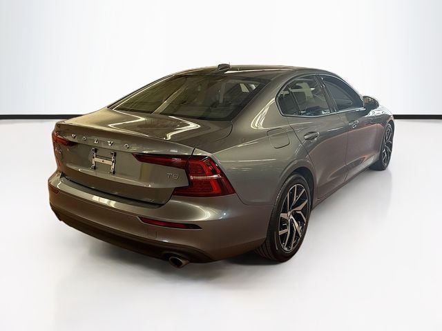 2020 Volvo S60 T5 Momentum
