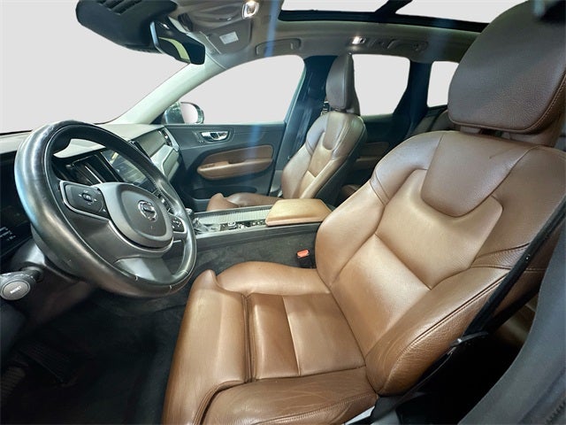 2019 Volvo XC60 T5 Momentum