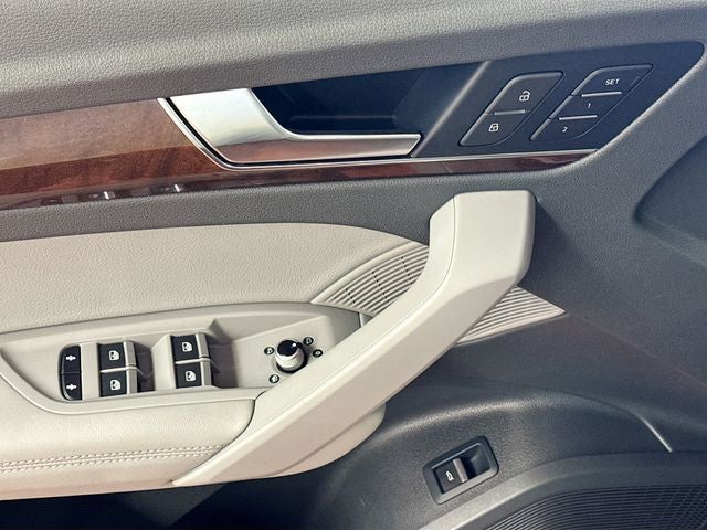2020 Audi Q5 45 Premium Plus quattro
