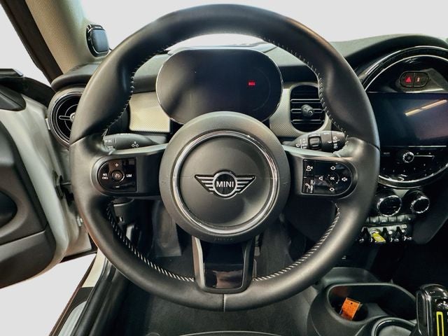 2023 MINI HARDTOP 2 DOOR Iconic