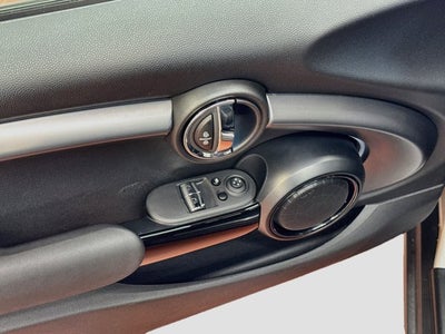 2023 MINI HARDTOP 2 DOOR Iconic