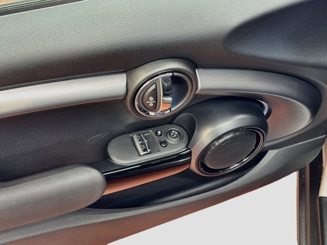 2023 MINI HARDTOP 2 DOOR Iconic