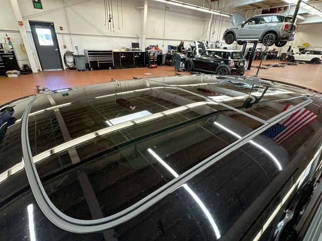 2023 MINI HARDTOP 2 DOOR Iconic
