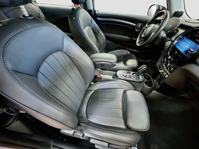 2023 MINI HARDTOP 2 DOOR Iconic