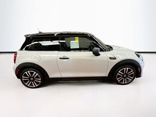 2023 MINI HARDTOP 2 DOOR Iconic